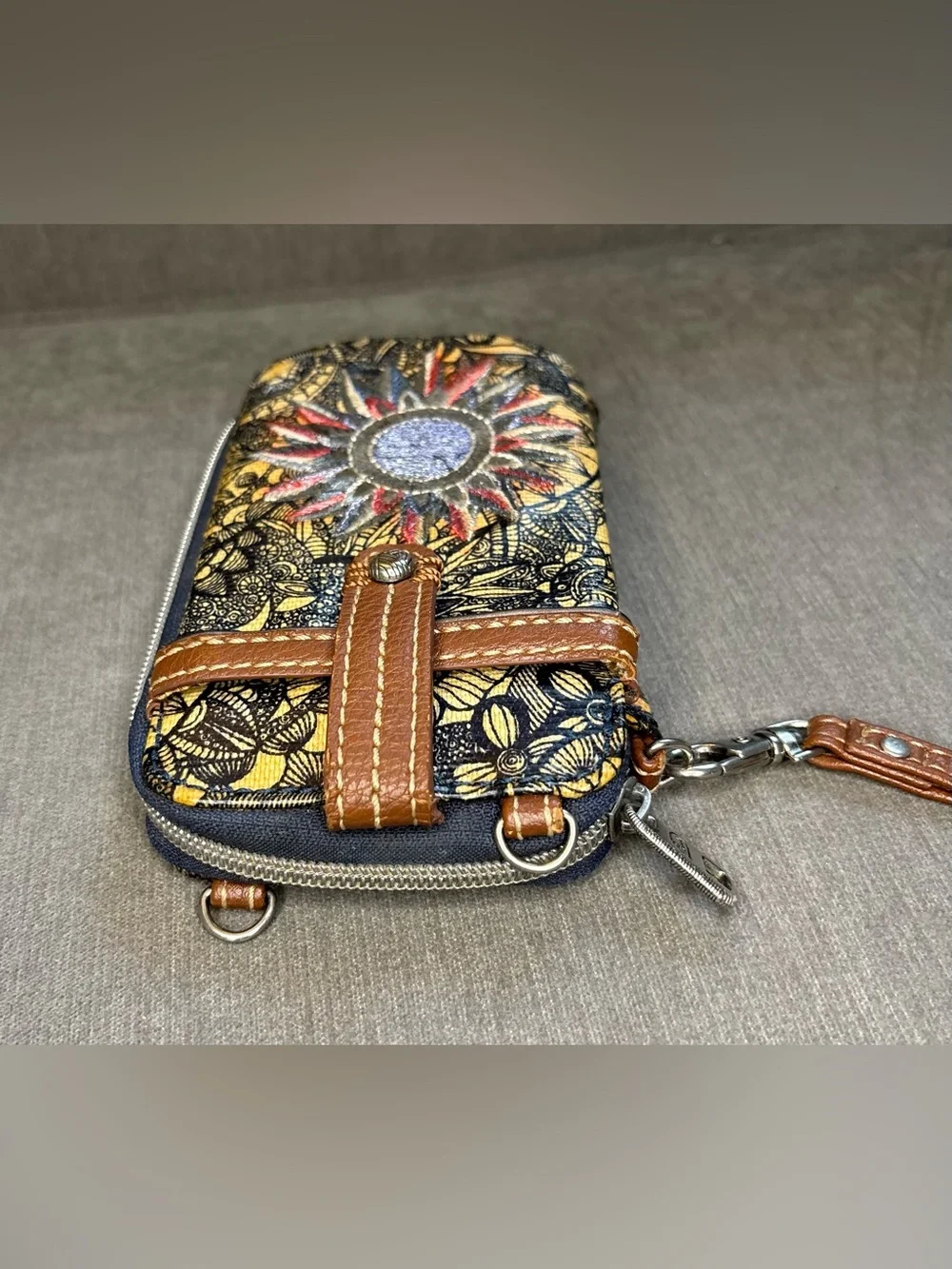 Sakroots Multi Color Spirit Desert Sun “Peace” Wristlet/Wallet - Picture 6 of 10